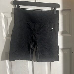 BRAND NEW* Gymshark Adapt Safari Seamless Shorts Size Large Color Black